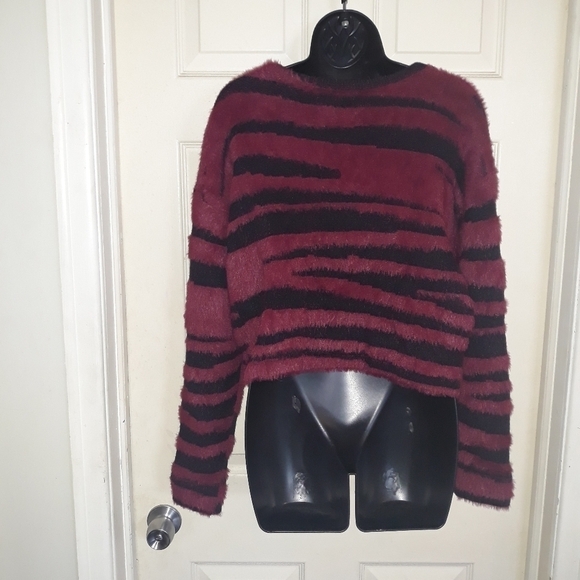 Mi ami tiger striped sweater size medium - Picture 2 of 4